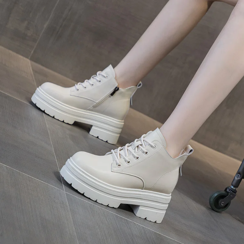 

2026 Ankle Boots Women Fashion Autumn Casual Female Black Chelsea Booties Punk Gothic Shoes Platform Short Leather Combat Boots