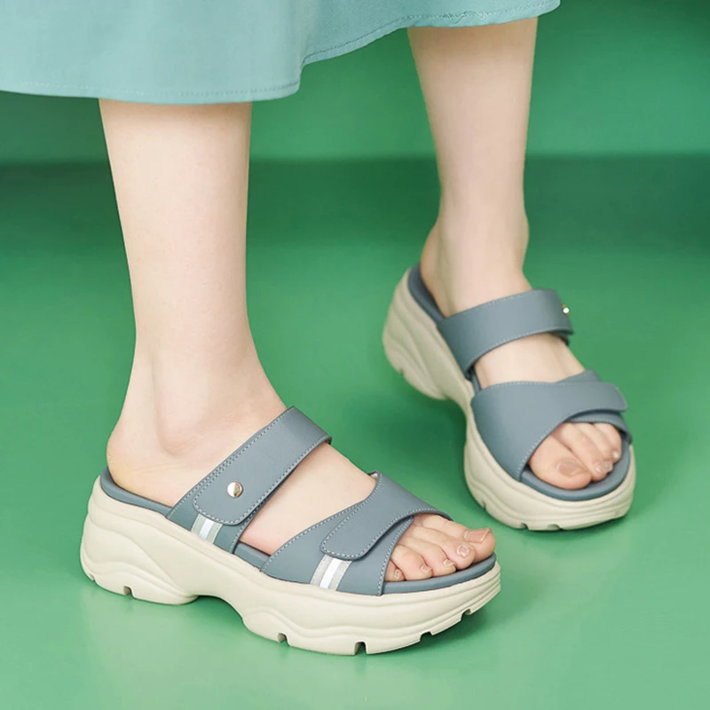 

Womens Trendy Chunky Platform Slide Sandals Adjustable Double Strap Design Contrast Stripe Detail Thick Cushioned Sole NonSlip