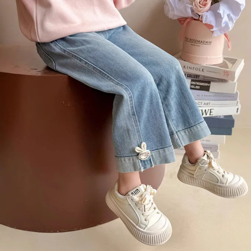 2026 Sprin New Girls Jeans Cute Rabbit Decor Rolled Cuff Wide Leg Pants Elastic Waist Soft Denim Trousers for 2-7Y Toddler Kids