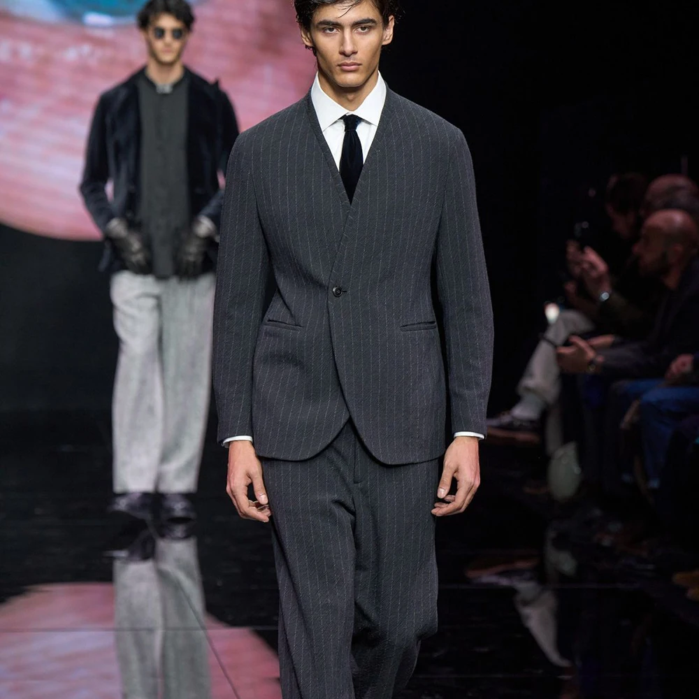 

Stripes Men’s Dark Gray Suits Simple Leisure Style 2 Piece Jacket Pant Sets Single-Breasted Collarless Party Male Clothing