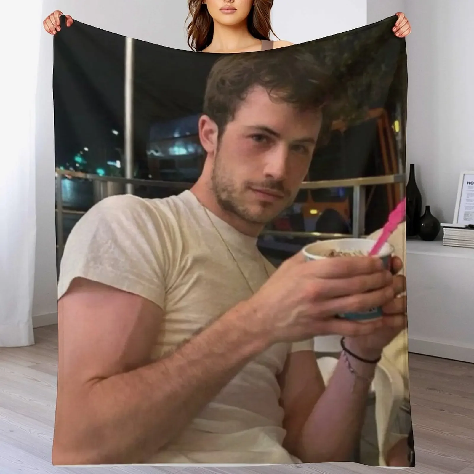 Dylan Minnette Throw Blanket Warm Plush Fuzzy Blanket for Living Room