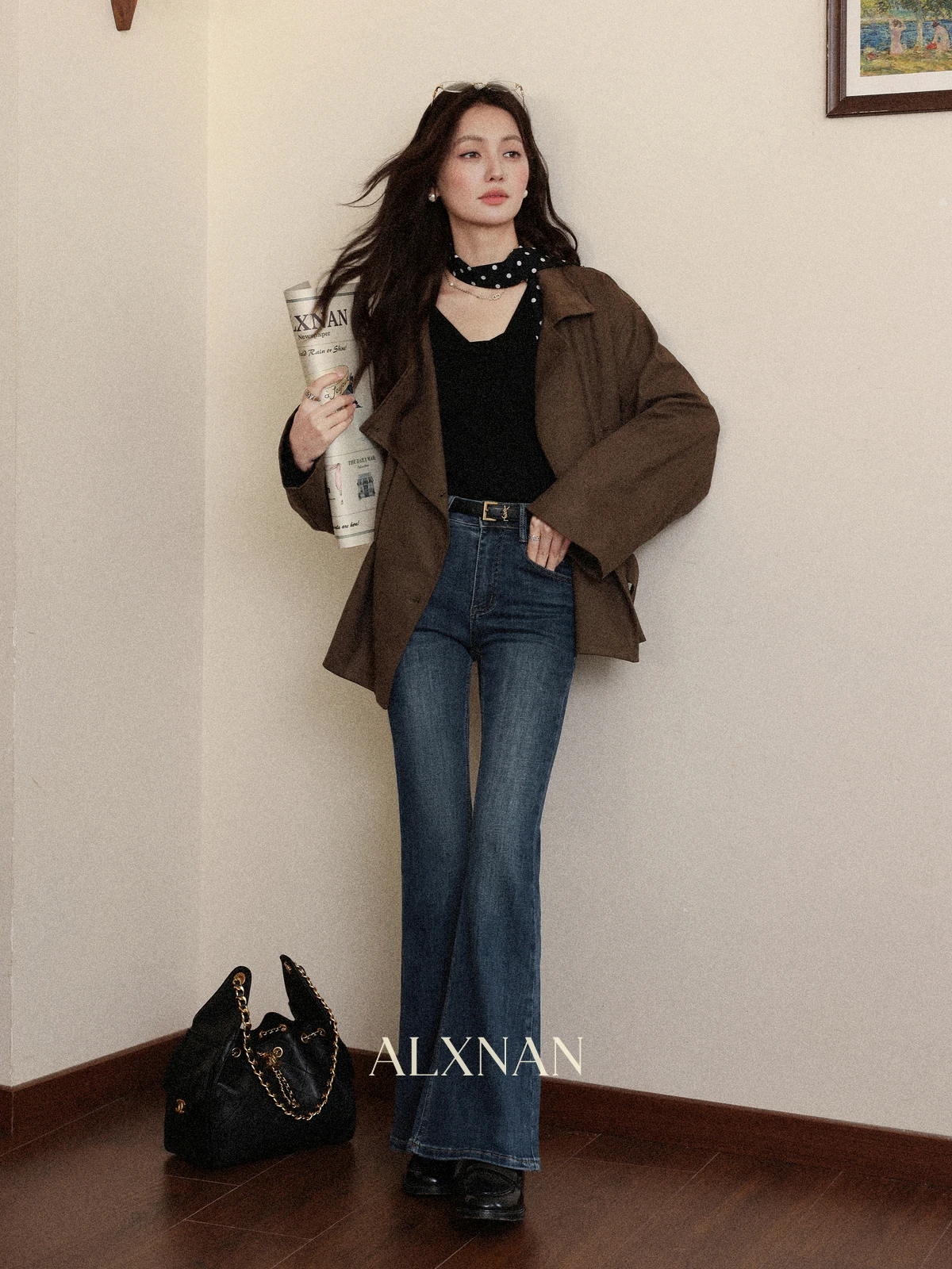 

ALXNAN Blue Flared Jeans Women Vintage Elegant High-waist Wide-leg Jeans Autumn New Cotton Casual Office Lady Denim Pants L57583