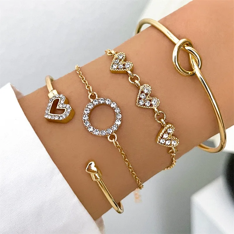 

4-piece Fashionable and Creative Women's Bracelet Set with Diamond Inlay, Simple and Personalized Arrow Bracelet