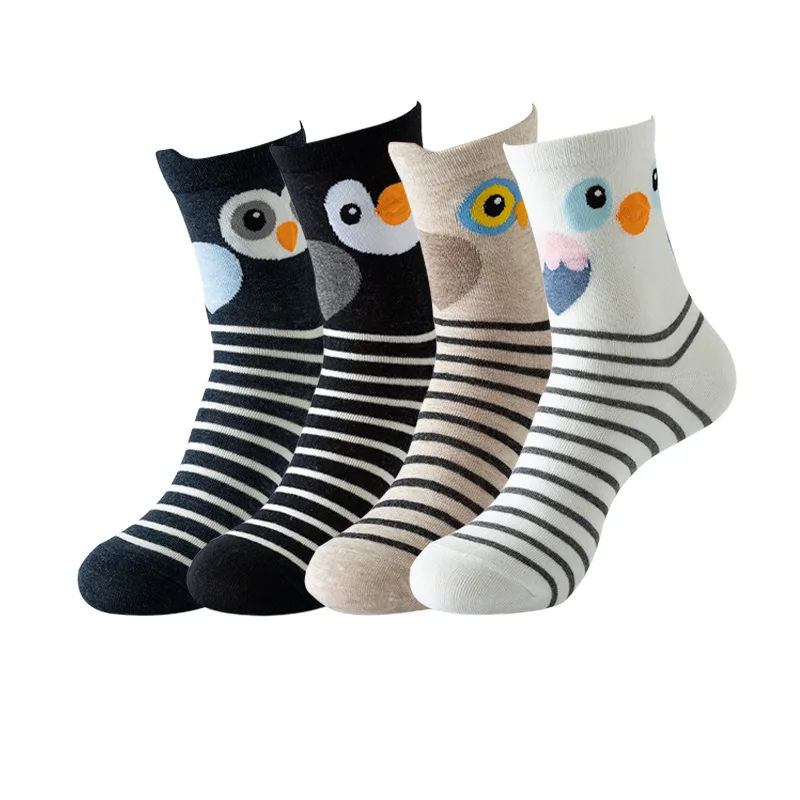4 pary jesienno-zimowych bawełnianych skarpetek do połowy łydki w stylu koreańskim z nadrukiem 3D kota dla kobiet