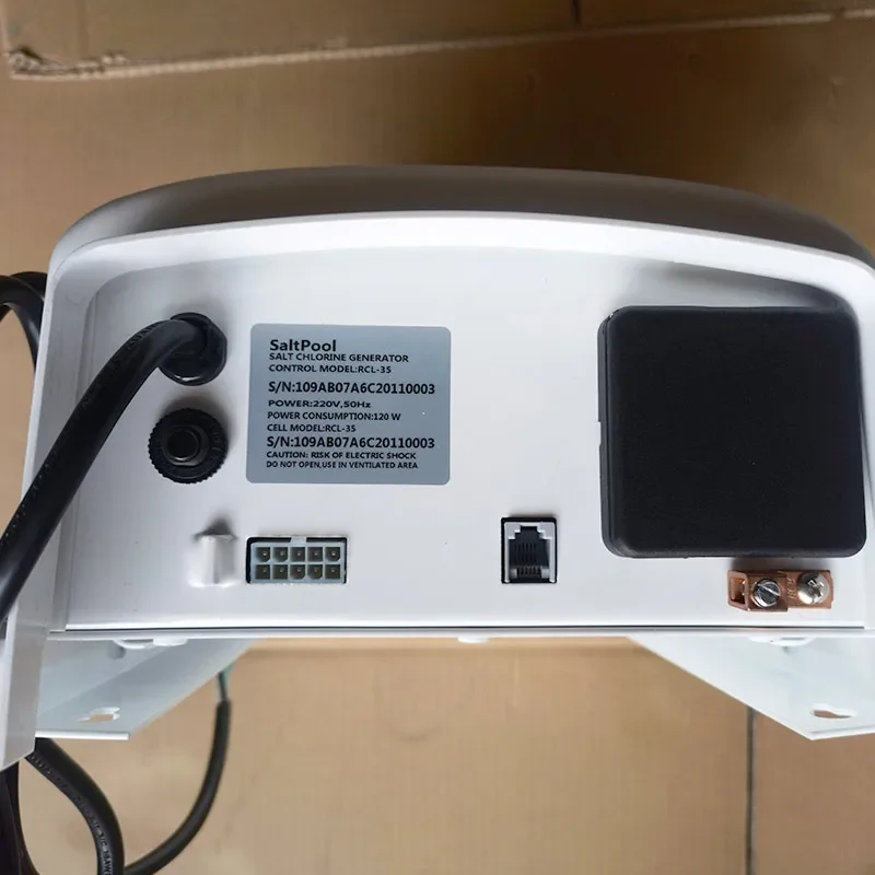 

Salt chlorination machine for swimming pool disinfection