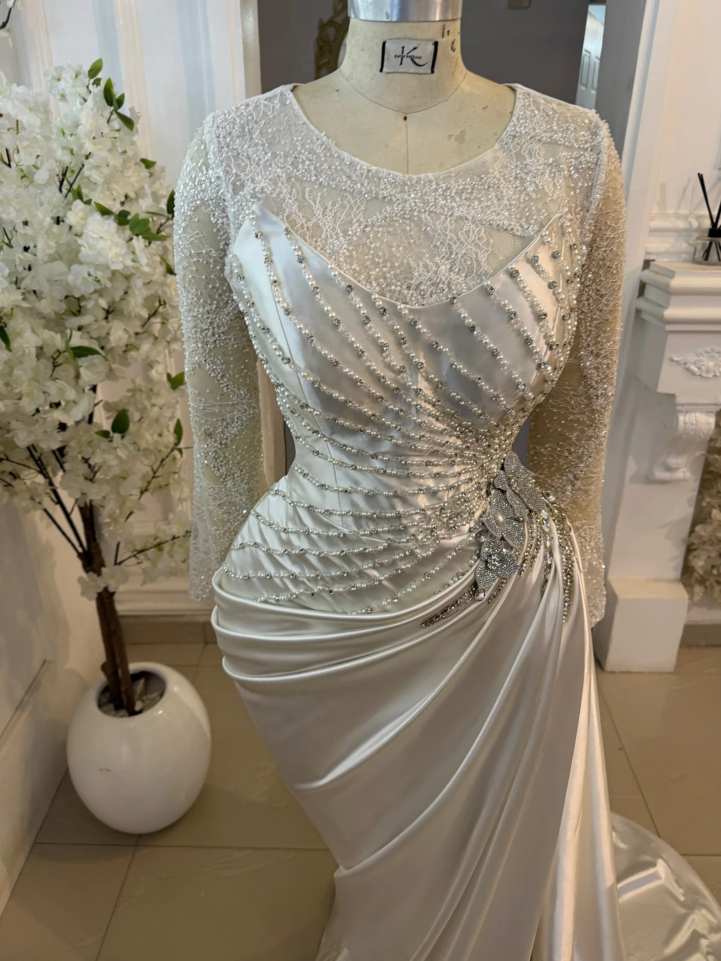 صورة حقيقية اللؤلؤ الساتان فساتين السهرة الوهم مطرز الأزهار حورية البحر أفريقيا فساتين حفلات التفتا طويل رداء حفلات رسمية