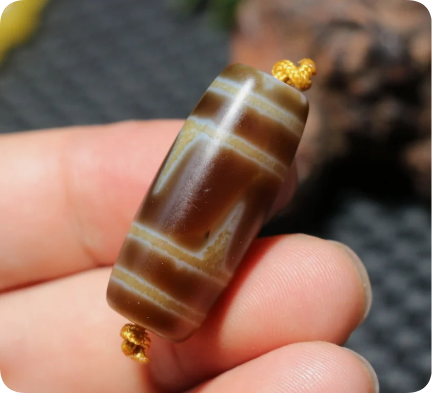 Energy Tibetan Old Agate Sharp Tiger Tooth Double Stripes dZi Bead Totem Amulet