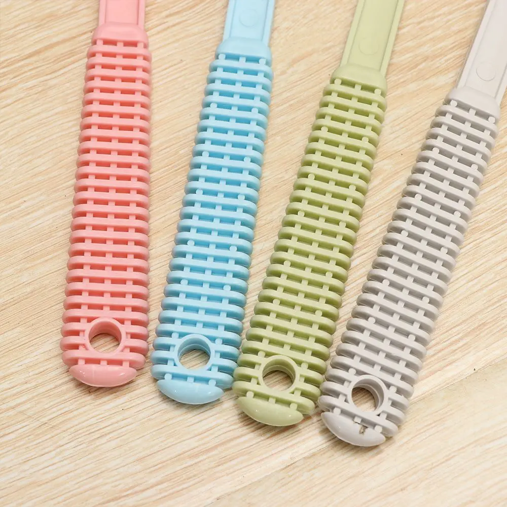 1PC Fly Swatter Insect Killer Mosquito Wasp manico lungo Pest Bat Tool Summer Plastic Insect Mosquito Killer Tool colore casuale