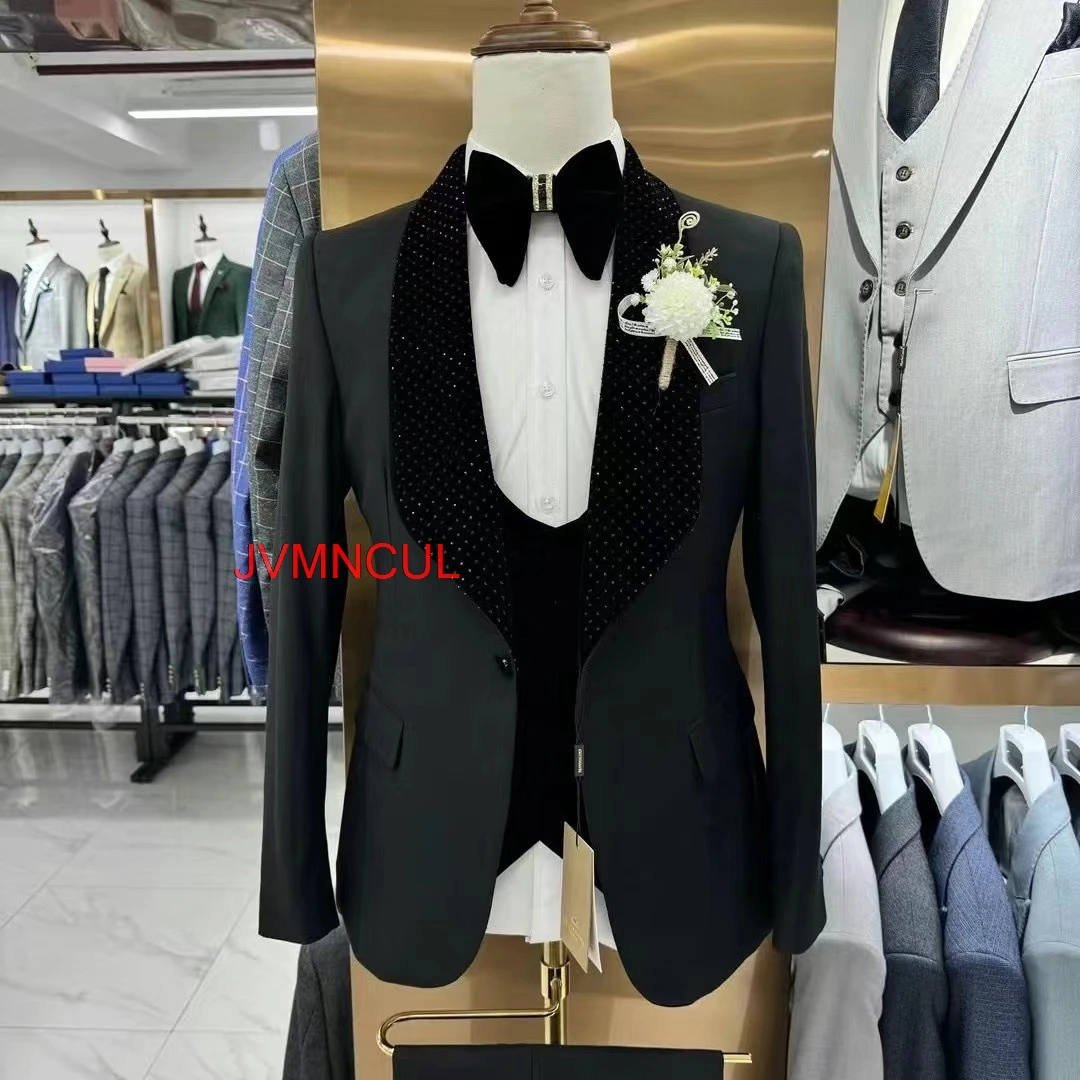 2025 New Arrival One Button Groomsmen Notch Lapel Groom Tuxedos Men Suits Wedding/Prom Best Man Blazer ( Jacket+Pants+Vest+Tie)