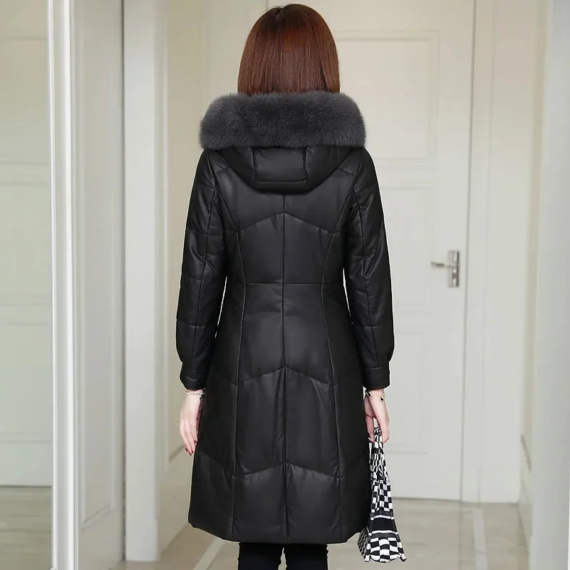 겨울 중간 길이 가죽 코트 2023 새로운 두꺼운 PU 가죽 Haining 여성 코튼 드레스 슬림 맞는 한국어 후드 여성 코트