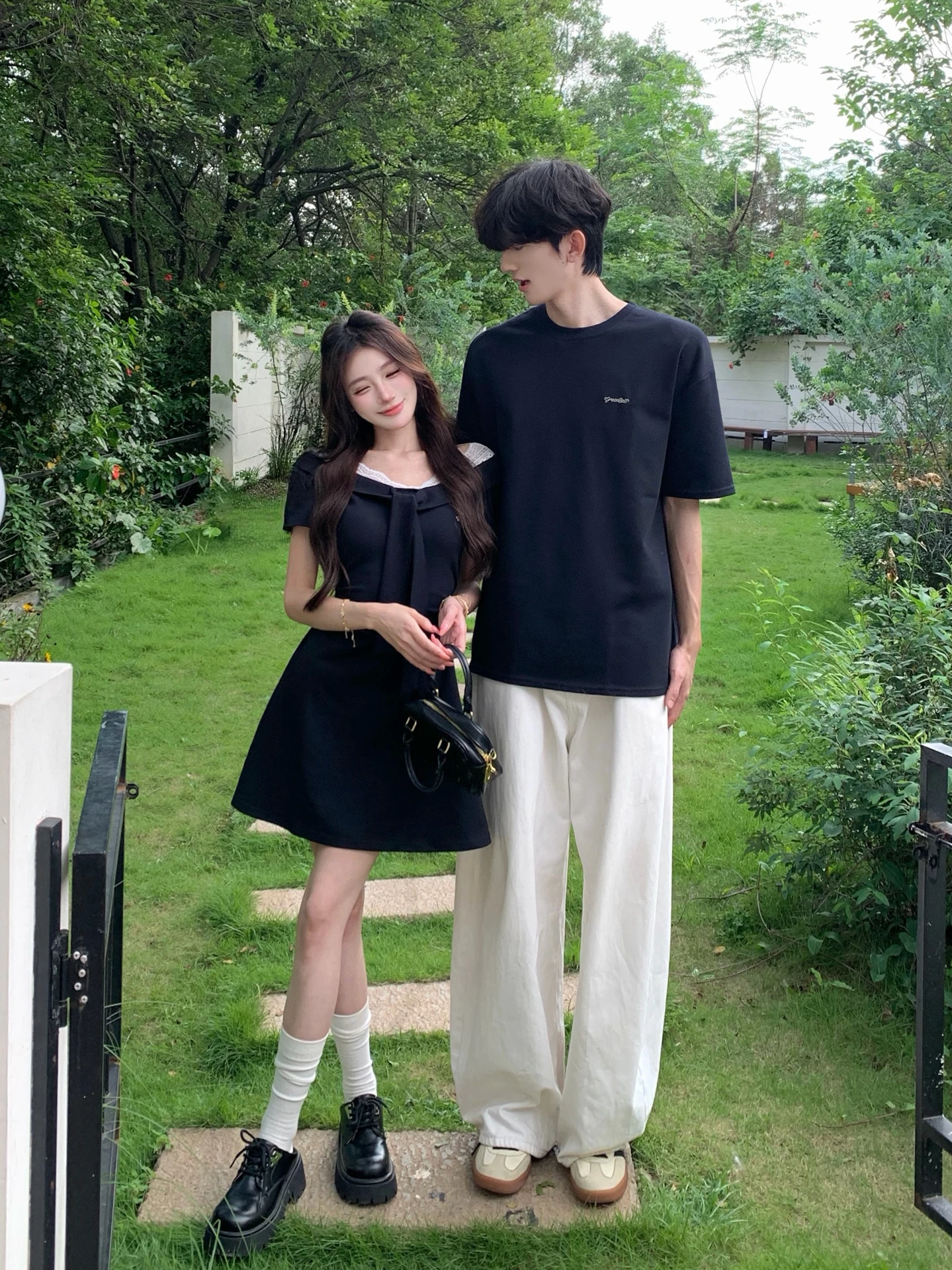 Unique Design Couple Matching Summer Short Sleeve T-Shirt One Shoulder Waist Cinched Lace Dress One Skirt French Style Loose Fit
