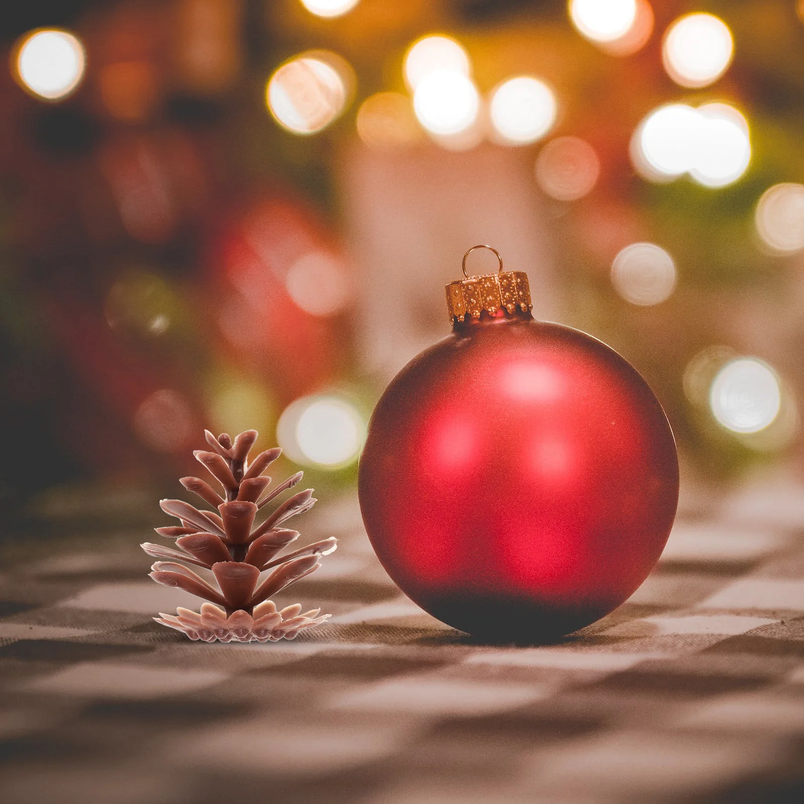 

50pcs Faux Pine Cones Decorations Realistic Mini Artificial Pinecones For Christmas Tree Table Wedding Centerpiece Fall