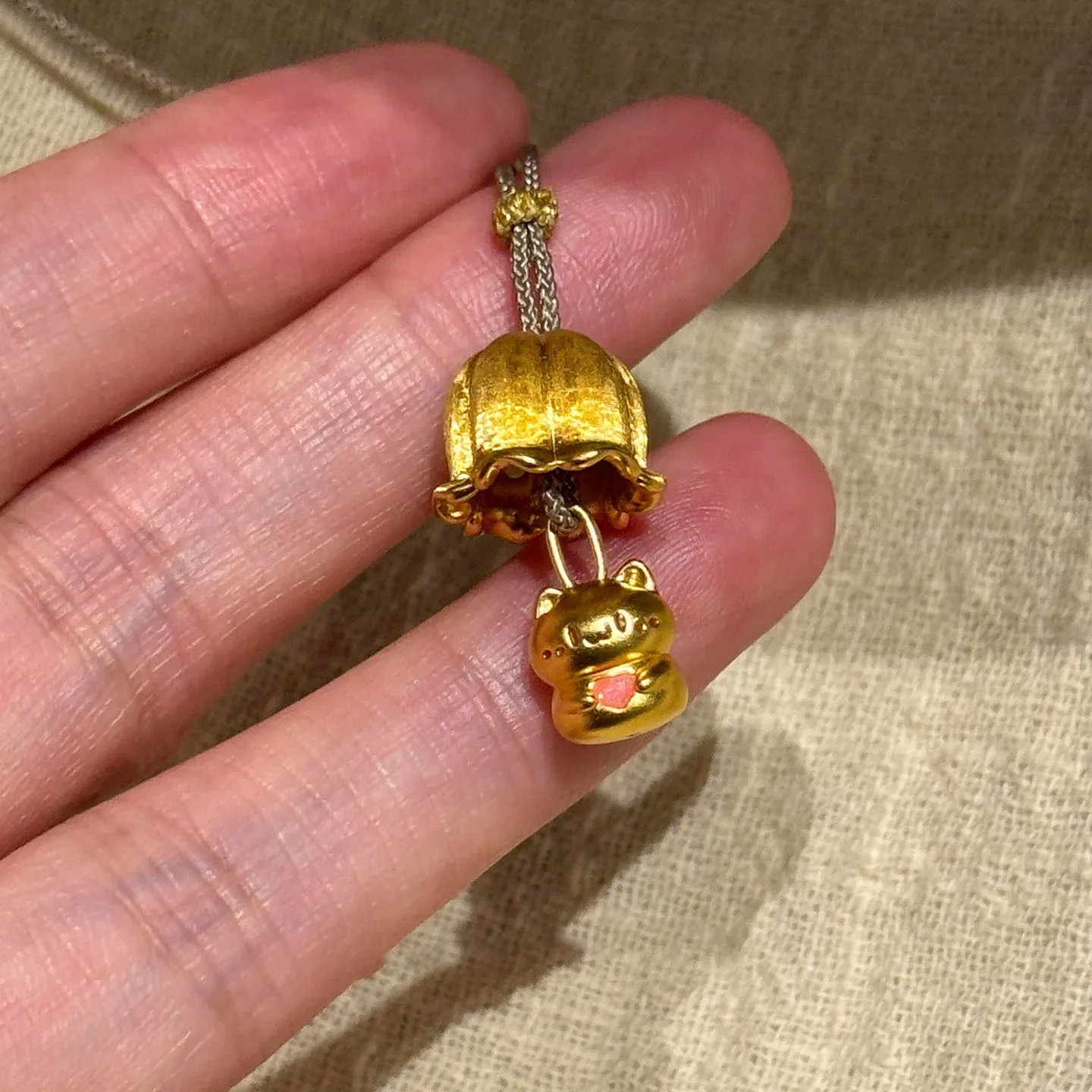 lily of the valley pink enamel cat pendant Cute Ancient gold craftsmanship necklace art collar chain high-end banquet jewelry