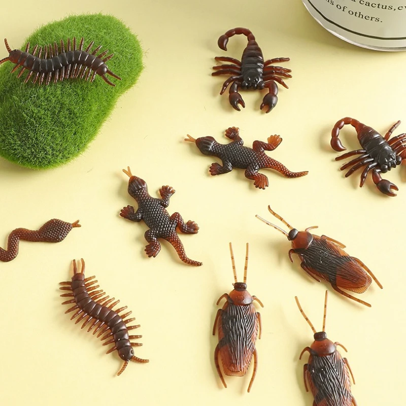 Jouets de farces amusants et réalistes, insectes effrayants, faux cafards, serpent, jouet de farces d'halloween, décor du poisson d'avril