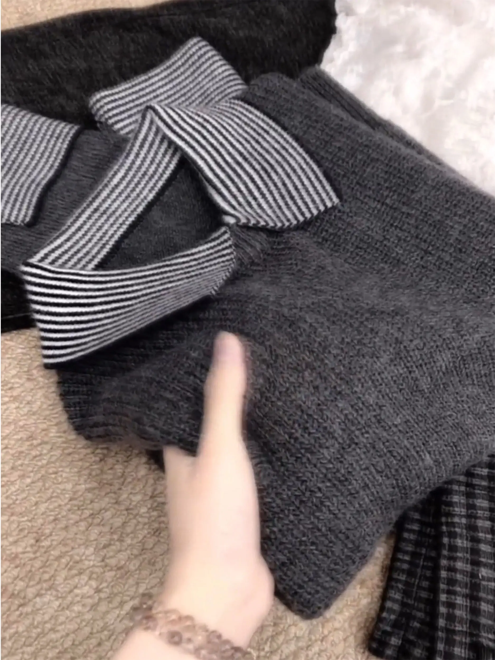 

Autumn Winter Thiened Soft Knitted Sweater Women's ey Collar T-irt Casual Loose Fit Long Sve Stripe Patterned