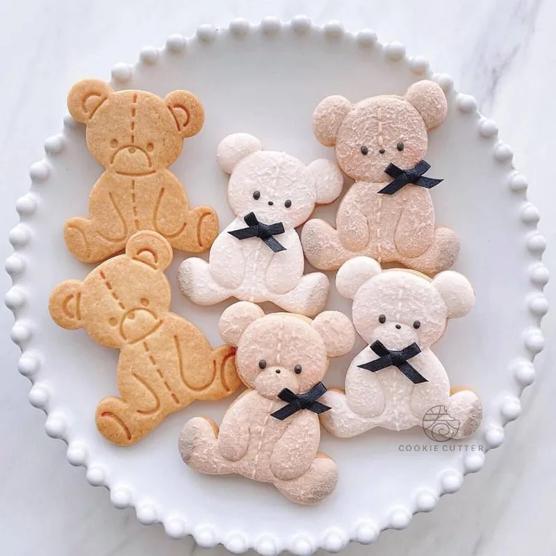 Cartoon Bear Cookie Cutter and Fondant Embosser 3D Cute Animal Little Bear Shaped Biscuit Cutting Mold DIY Cake Baking Supplies