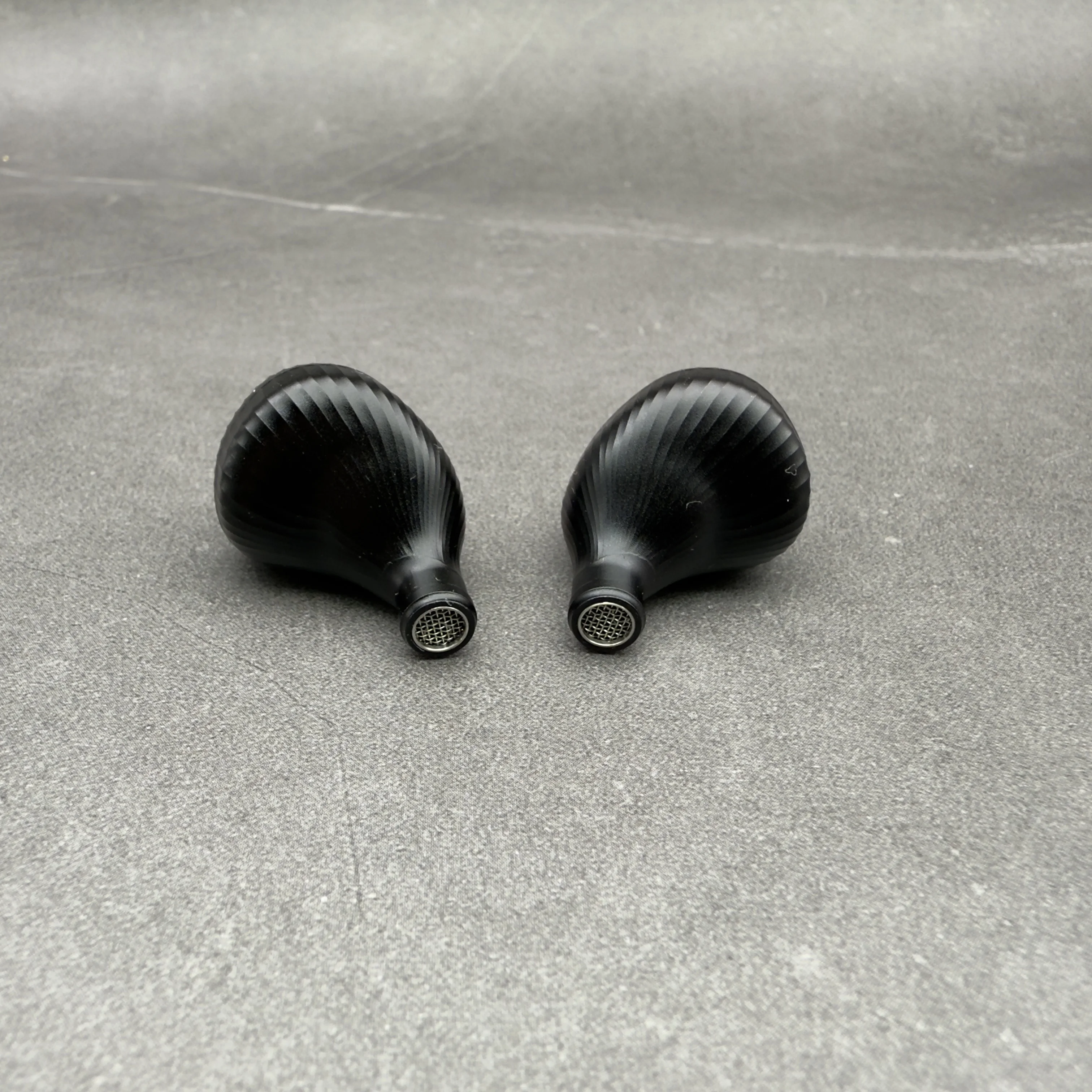 Geekyaudio 2DD + 4BA + 4EST Hifi سماعات أذن للموسيقى الهجينة IEM عشاق الصوت سماعات أذن سلكية 0.78 مللي متر كابل قابل للفصل Vking Sultan