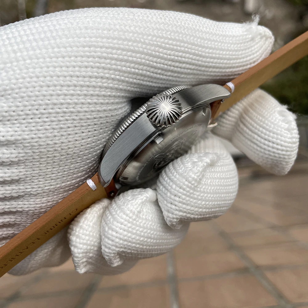 STEELFLIER SF741 VH31 حركة الياقوت الاصطناعي مرآة ساعة كوارتز البصل المسمار في تاج 200 متر مقاوم للماء ساعة رجالي