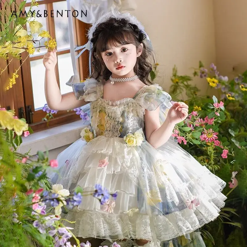 

Kids' Green Floral Lace Lolita Dress with Veil Tiered Ruffled Princess Gown for Spring Summer Ideal for Birthdays and Cosplay