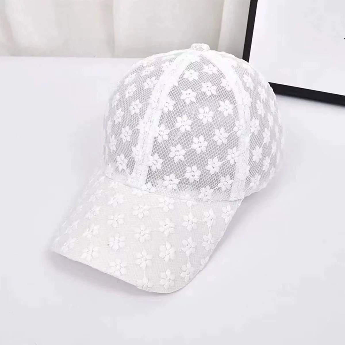 

White Floral Lace Baseball Cap Breathable Casual Hat For Women