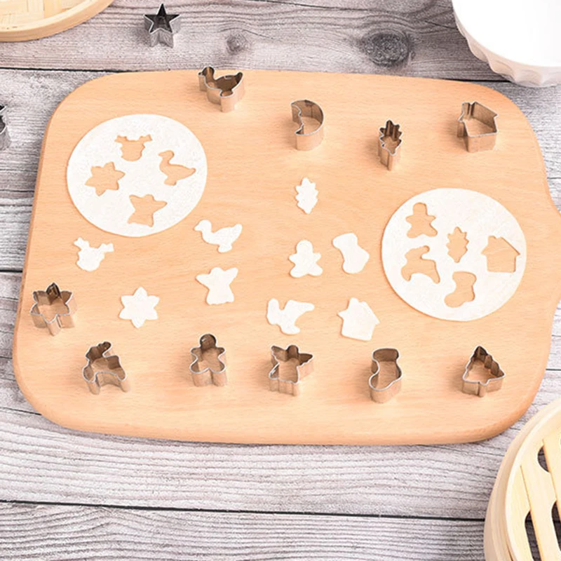 Christmas Biscuit Cutter Stainless Steel Sugar Biscuit Press Stamp Embosser DIY Mini Fondant Pastry Molds Christmas Baking Tool