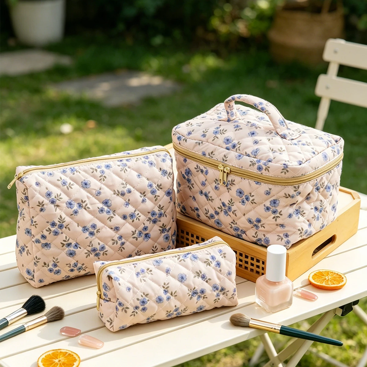 

HappyFlute Women's Large Capacity Small Floral Hand-held Cotton Makeup Bag Fashionable and Minimalist Flower Portable Travel Bag