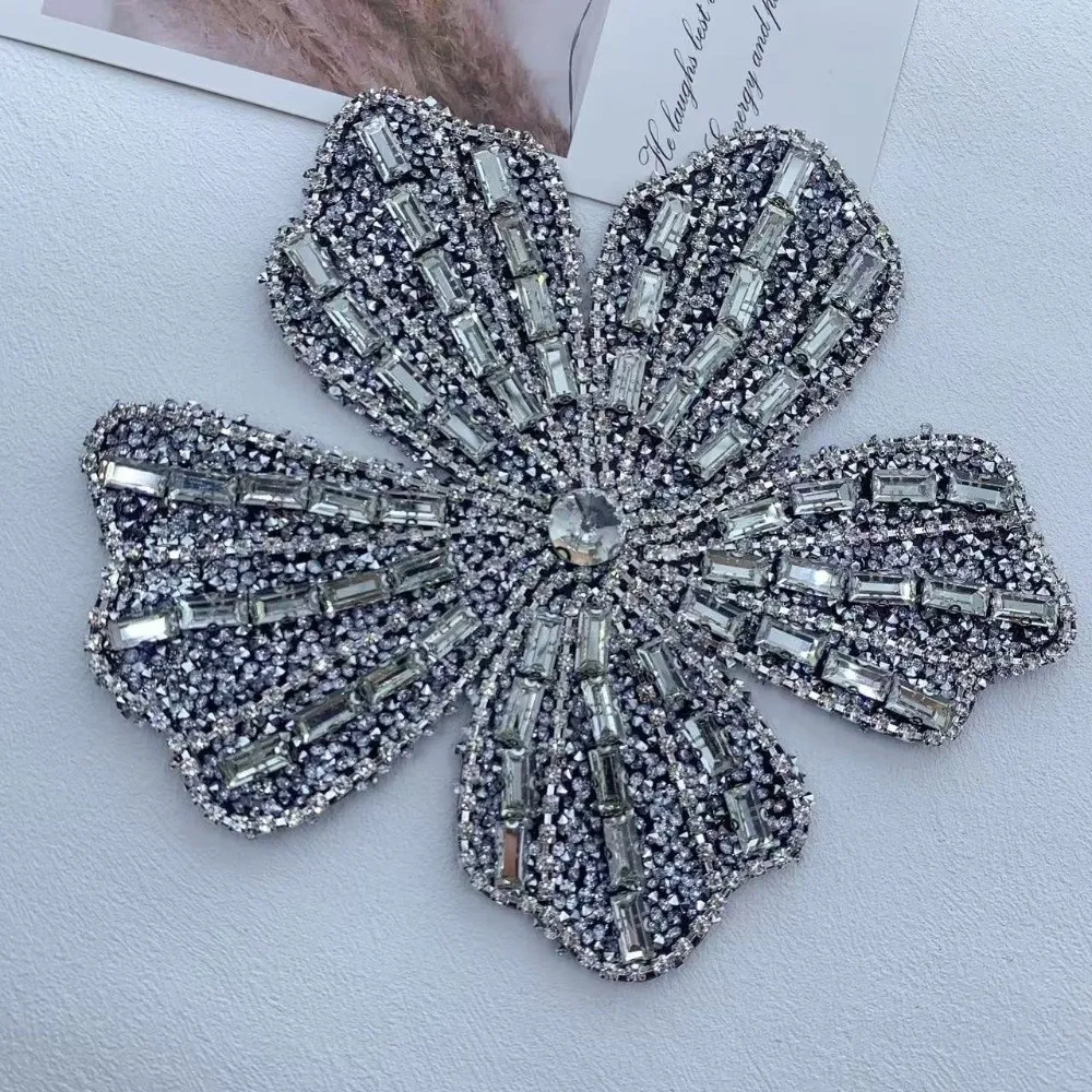 Modische Strass-Perlen-Applikationen zum Aufnähen, DIY-Blumenapplikationen, glitzernde Deko-Applikationen, Kleidungszubehör