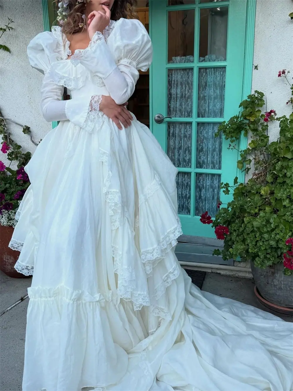 Nova Customized Sweet Princess Evening Dresses Long Sleeves White Prom Dresses Lace Multi-layer Party Dresses Custom Made