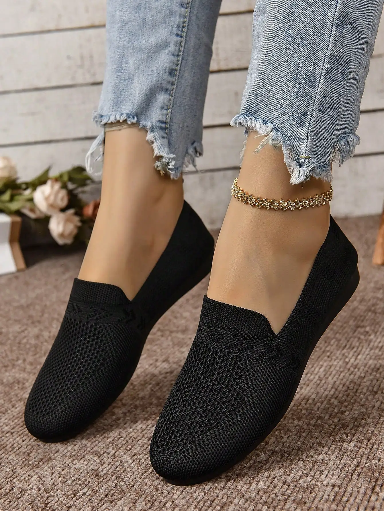 

Breathable Lightweight Slip On Flat Casual Shoes Comfortable Spring Autumn Daily Footwear For Women Trendy
