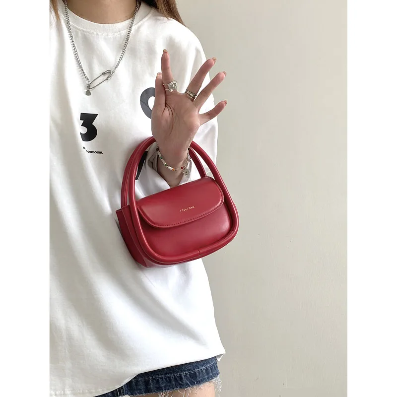 Fashion Simple Red Crossbody Bag Wedding Handbag Mini All-Matching Small Square Bag Solid Color Texture Classic Shoulder Pack