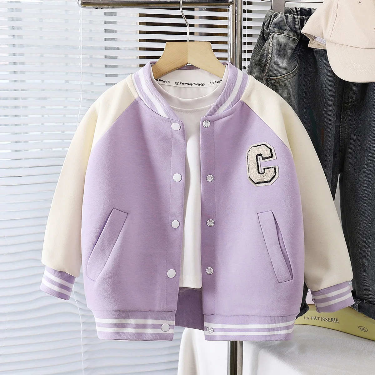 New Spring Autumn Boys Girls Baseball Jacket Stripe V-neck Sport Letter C Coat For 2-10 Years Old Kids Children Present