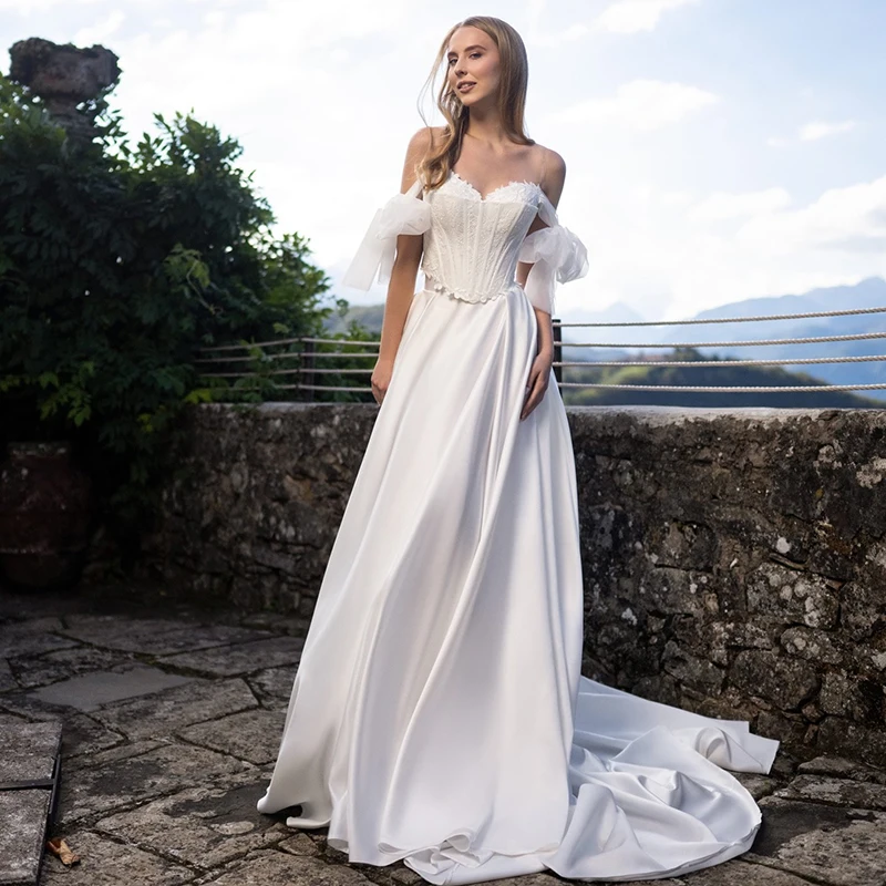 فساتين زفاف نسائية من Eightree بتصميم A-Line مع صدر على شكل قلب وظهر مشدود من الدانتيل والساتان، فساتين زفاف بوهيمية للشاطئ وحفلات الزفاف قابلة للتخصيص