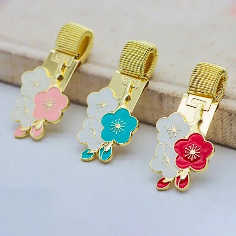 

Kawaii Pen Holder with Pocket Clip Metal Spring Pen Clips for Notebooks Planner Bookmarks Cute Doctors Nurse Uniform Pen Holders