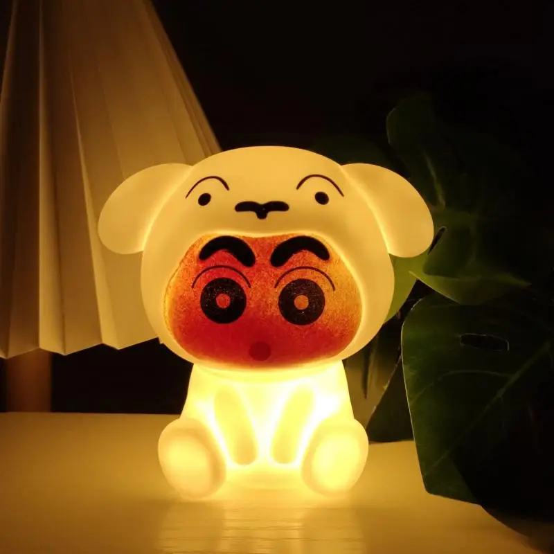 Anime crayon shinchanss acariciando pequena lâmpada noturna luz suave olho-proteção quarto cabeceira carregamento pequena noite ornamento presentes