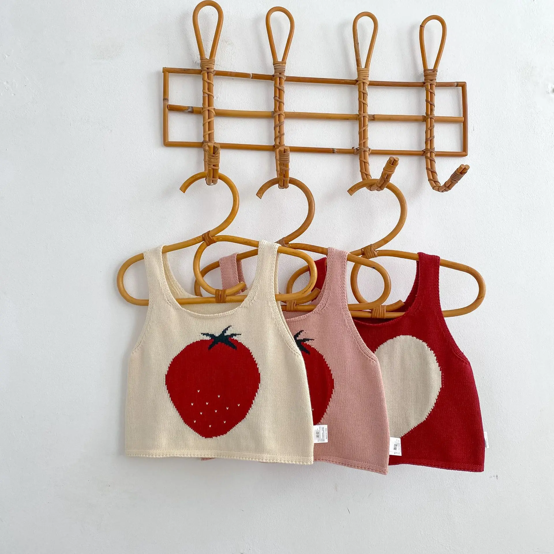 New Hot-Selling Summer Girls' Knit Color-Blocked Pattern Strap Vest for Outdoor Wear in Europe and America