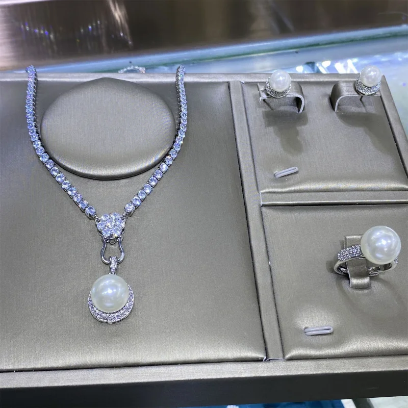 

Natural Shell Comparable to Pearl Round Full Diamond Open Ring for Women Elegant Noble Pendant Earring Set