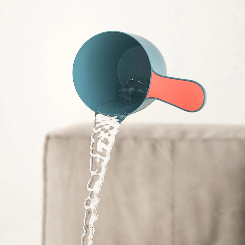 

3 Pcs Bathroom Mini Water Ladle Spoon Cup for Rinsing Hair Shampoo Baby Shower Bucket