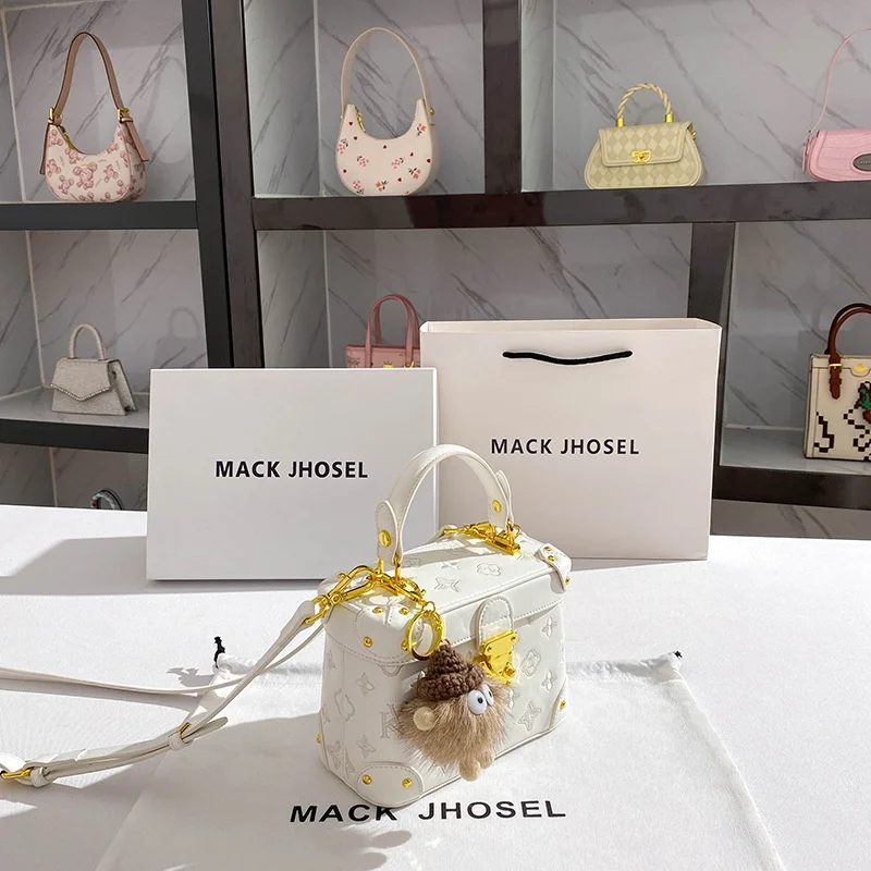 borsa-a-tracolla-piccola-ricamata-di-alta-gamma-2023-trend-street-in-morbida-pelle-pu-e-cotone-pieghevole-con-goffratura-alla-moda
