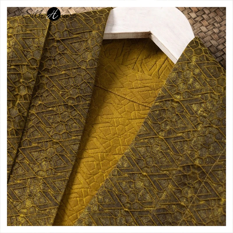 

Yellow Geometric Pattern New Chinese 100% Natural Mulberry Silk Fragrant Cloud Yarn Lace Up Fashion Women's Long Sleeved Jacket