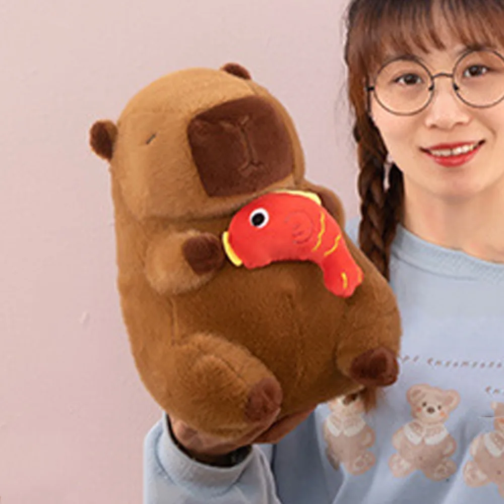 Creativo pez Koi capibara muñeco de peluche relleno PP algodón simulación capibara juguete suave Animal relleno capibara muñeca regalos de cumpleaños