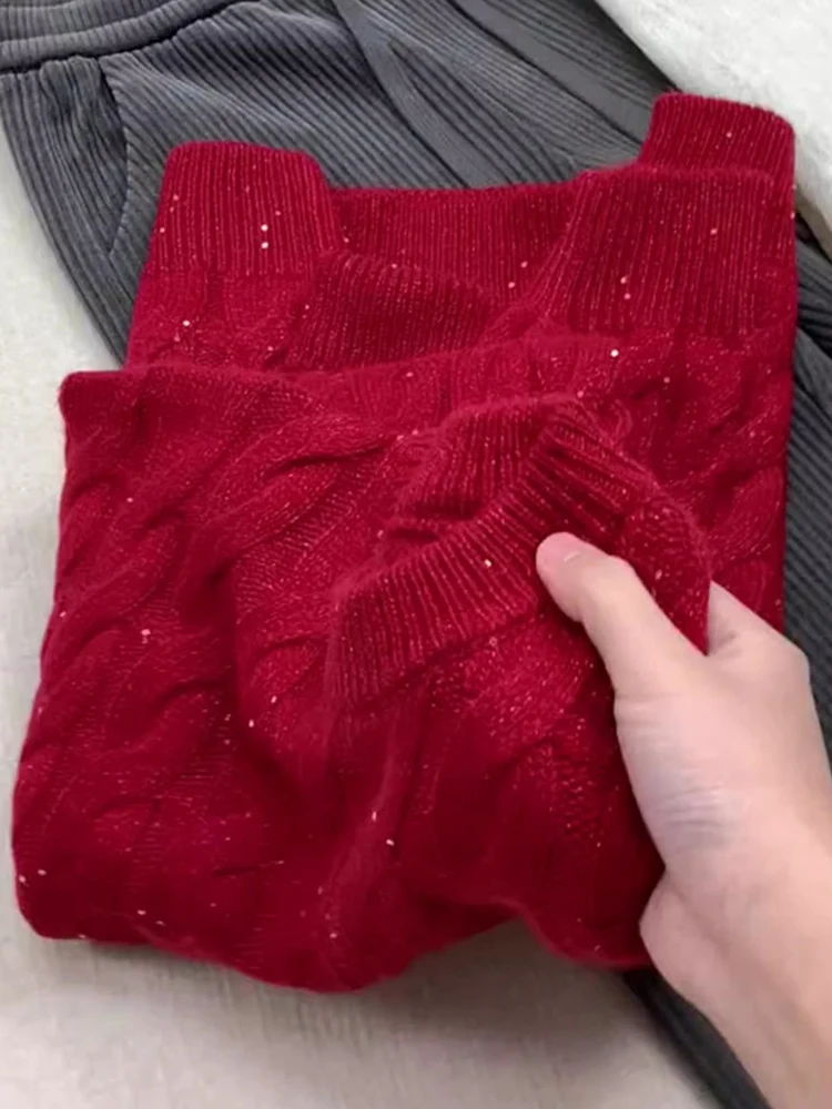 سترة صوفية دافئة ومريحة بتصميم ملتوي أحمر مع ترتر لامع للخريف والشتاء، أزياء نسائية بمقاسات كبيرة وأسلوب عملي