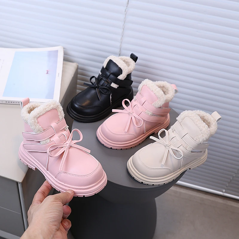 

Girls Short Boots with Simple Bows Kids Princess Boots Suede Warm 2025 Winter Children Ankle Boots Versatile Korean Style Soft