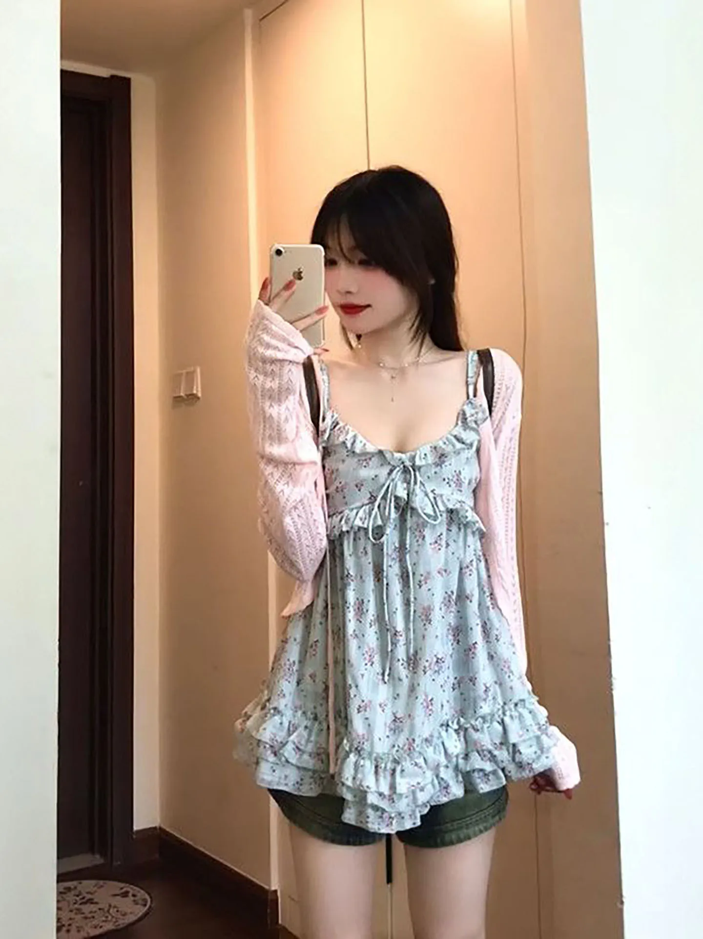 

Summer Floral Lace Trim off Shoulder Knitted Sun Protection Cardigan And Crop Top Two Piece Set Women's Fashion Casual Wear