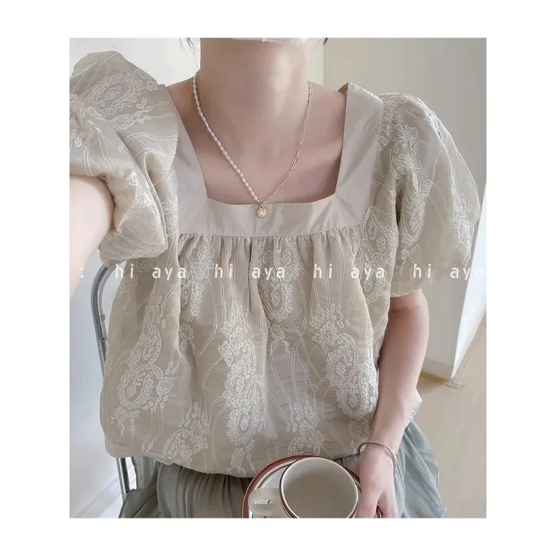 

Женская летняя блузка с открытыми плечами, бантом и баской, новая, с бисером, омолаживающая, короткая, элегантная, свежая рубашка