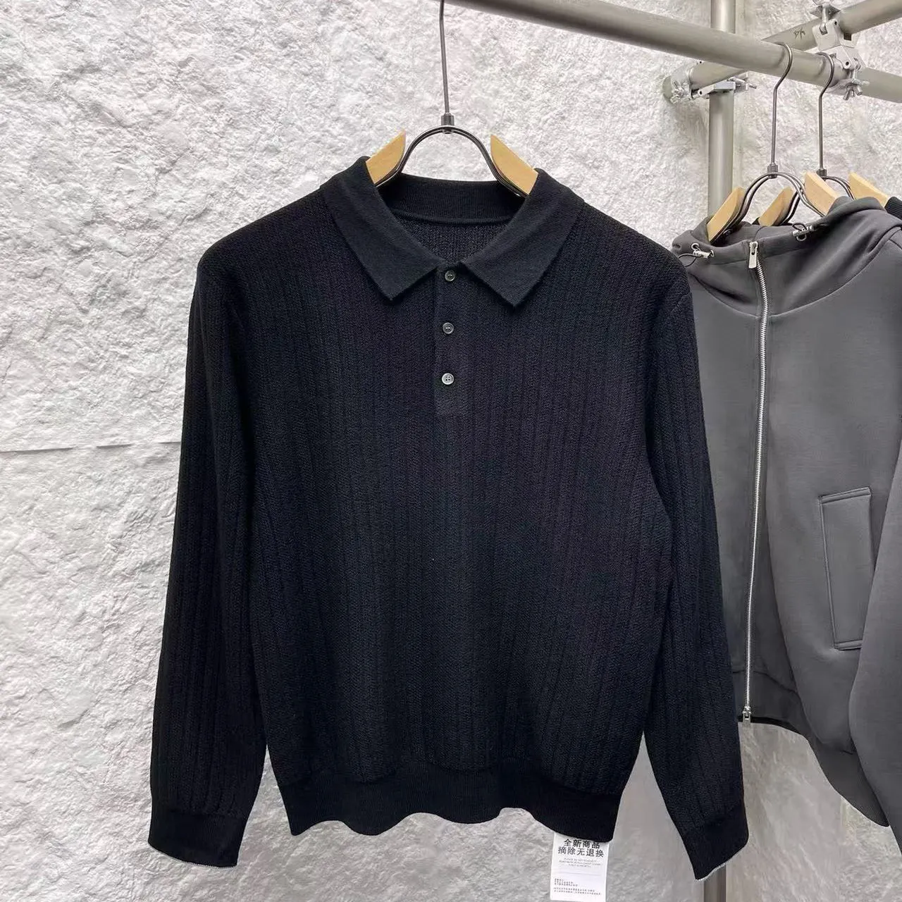 

Мужской вязаный свитер в стиле «нового старого денег» (New Old Money), однотонный, с отложным воротником, с длинными рукавами, повседневный.