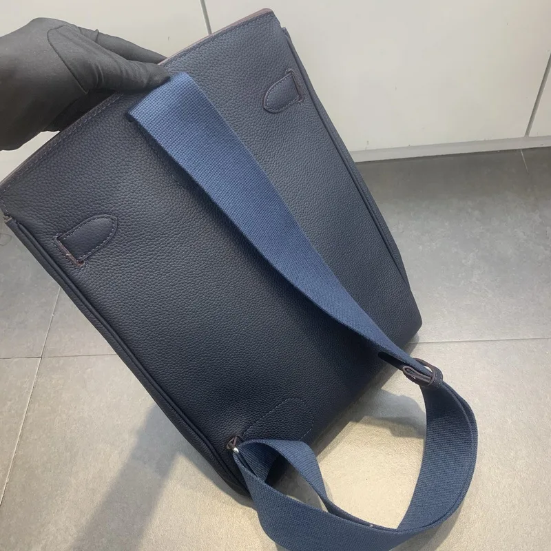 Hochwertige 2026 Neue Unisex Brusttasche aus Erstklassigem Rindsleder, Schultertasche mit Großer Kapazität, Lässig und Vielseitig
