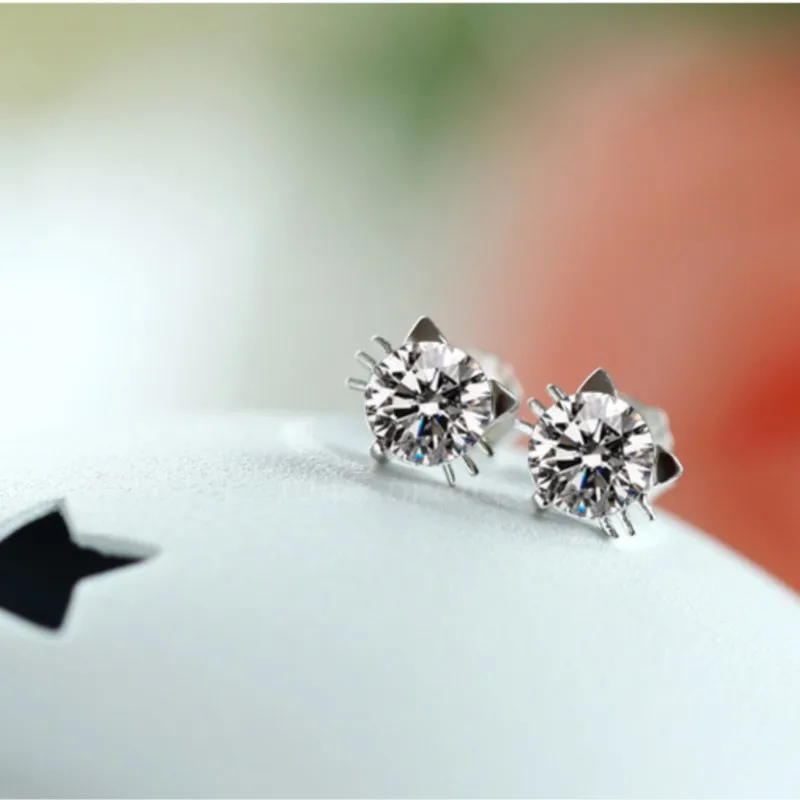 Charming Cat-Shaped Cubic Zirconia Earrings for Women: Adorable Studs with Sparkling Zirconia to Catalyze Your Whimsical Style