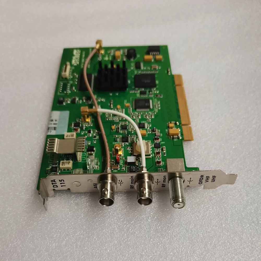 لبطاقة تعديل الفيديو الرقمية DeKTec B.V DTA-115 Rev 3 متعددة القياسية