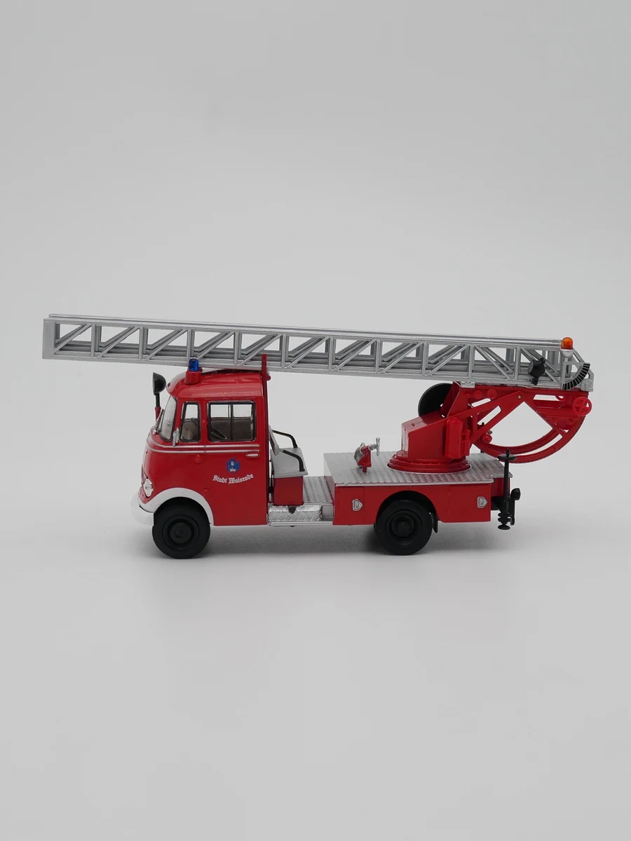 Ixo 1:43 Truck Fire Engine Mercedes-benz 560K Diecast Car Model Metal Toy Vehicle