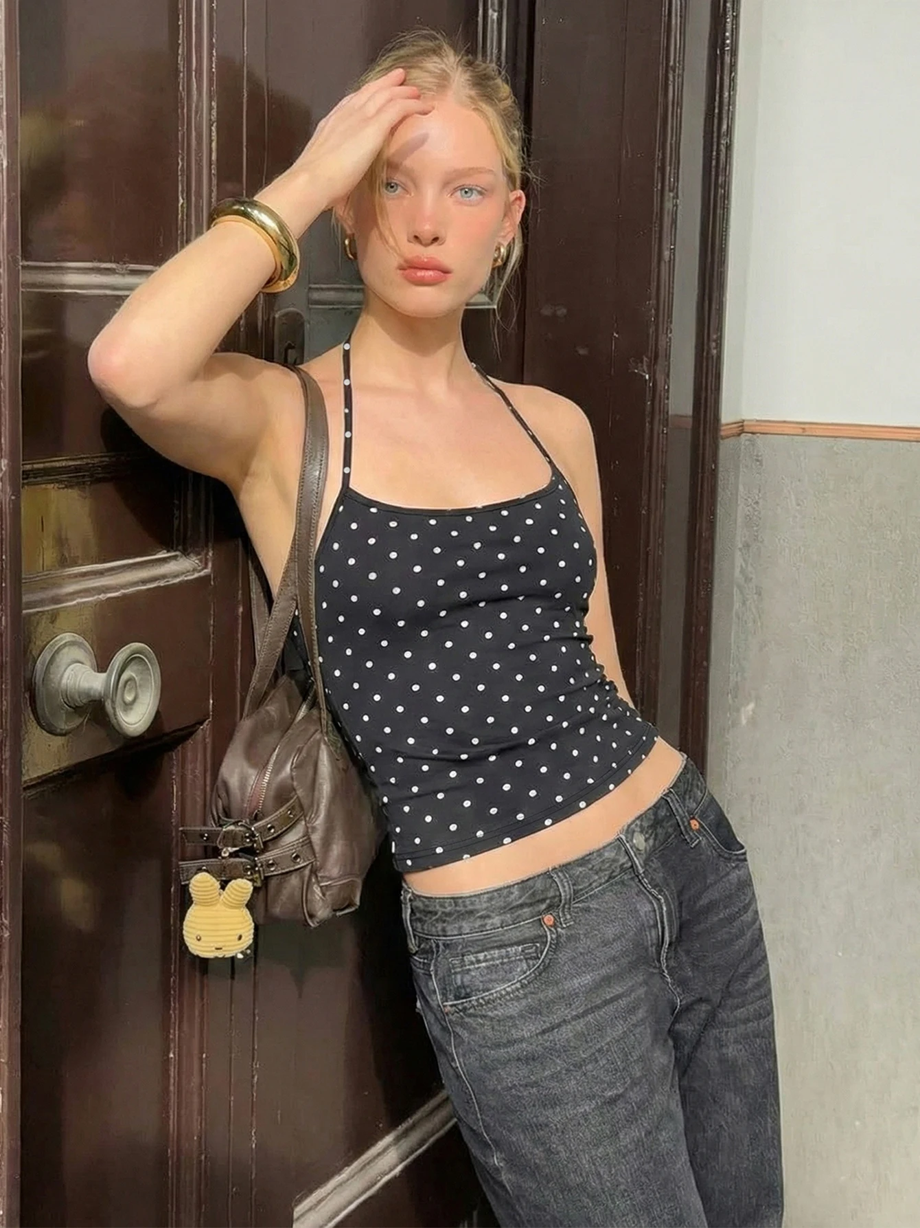 Camisola Feminina Dulzura Sem Costas com Cadarço e Poás, Estilo Slim, Moda Sexy Casual Y2K, Top para Festa, Férias, Estilo de Rua, Roupas de Verão